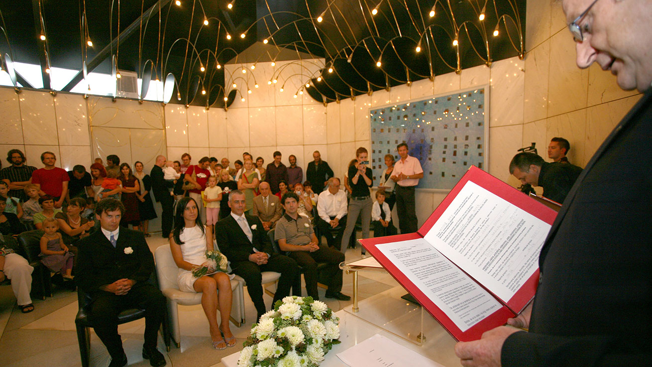 01_Janez-Jansa_Marriage_Nada-Zgank_s