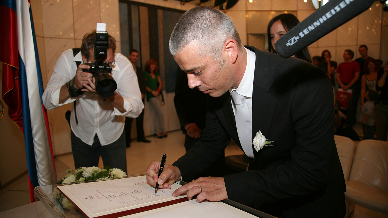 03_Janez-Jansa_Marriage_Nada-Zgank_s