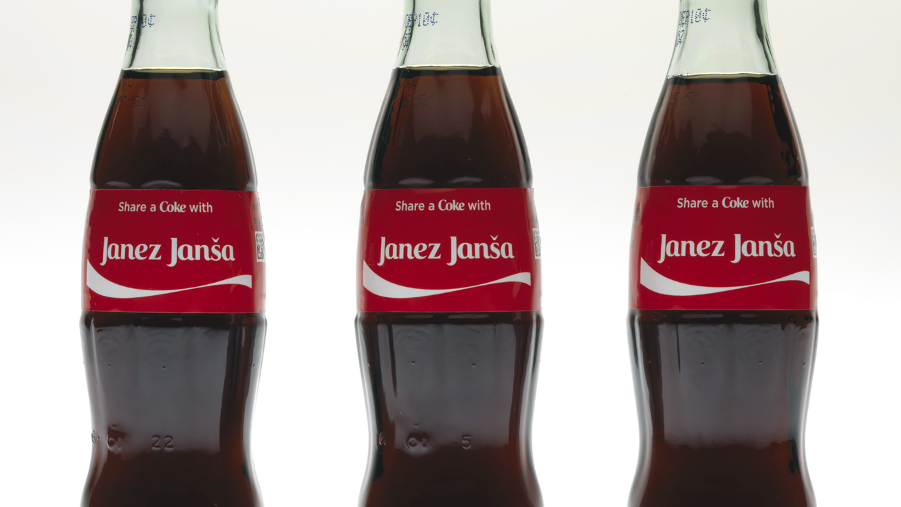 01_350-janez-jansa-bottles